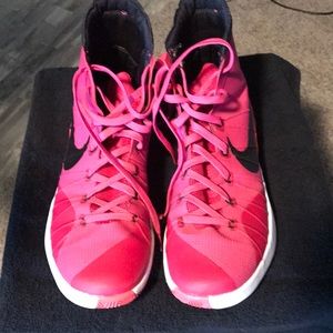 2015 Hyper Dunk tennis shoes. Size 11 1/2. Great condition.